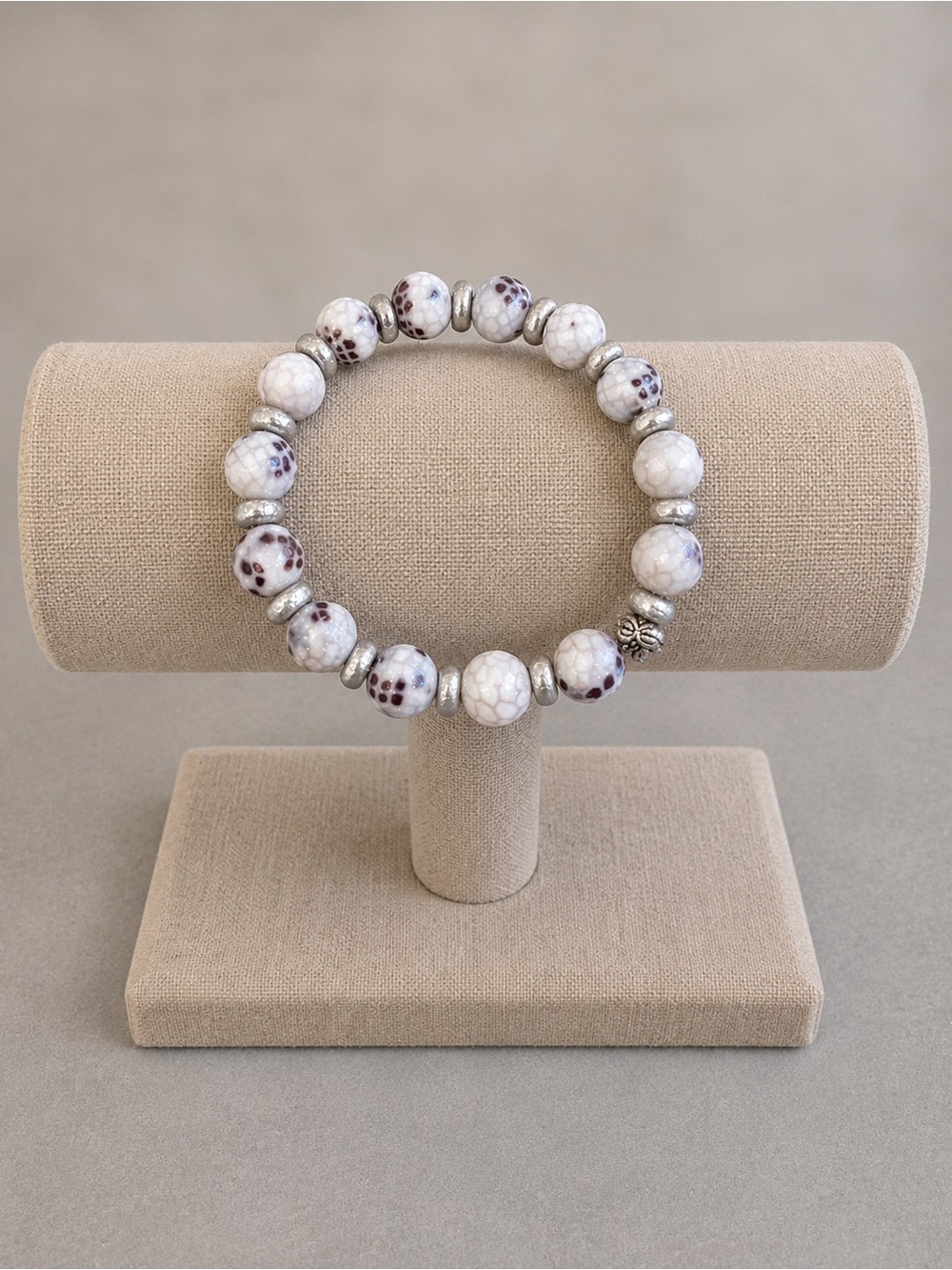 NWOT Crackle Bead Stretch Bracelet with Silver Accents